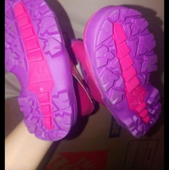 Girl's boots size 8 - Picture 2 of 2